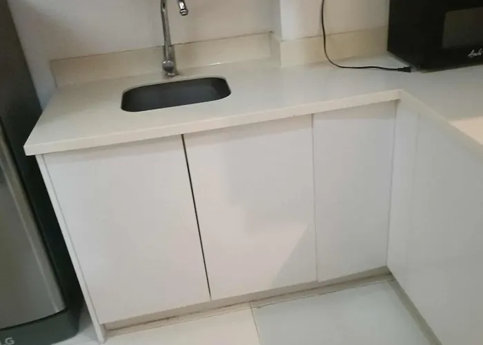 Archbishop Reyes Avenue Avenir Apartment